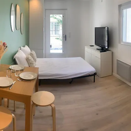 La Petite Maison Aux Oliviers - Centre Perols, Terrasse, Wifi Сasa de vacaciones